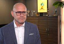 W czasie pandemii Polacy zaczęli korzystać z carsharingu na dłuższe dystanse. Na krótkoterminowy wynajem aut stawia też coraz więcej firm