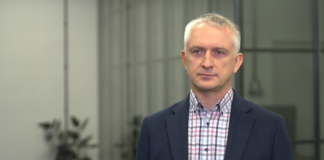 Deweloperzy i właściciele mieszkań z rynku wtórnego zaczynają obniżać ceny nieruchomości. Mniejszy popyt będzie się utrzymywał w kolejnych kwartałach